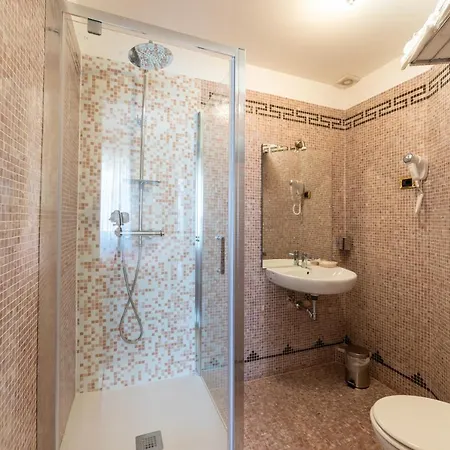 Dama Opera Elegantia 4*