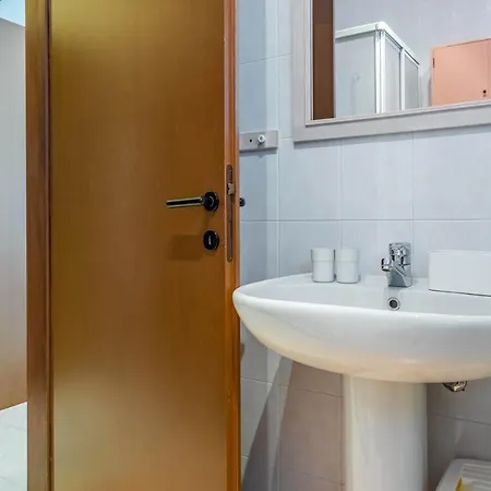 Dama Opera Elegantia