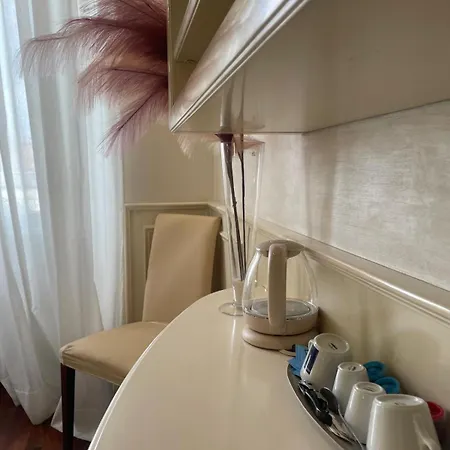 Dama Opera Elegantia Bed and Breakfast Ρώμη