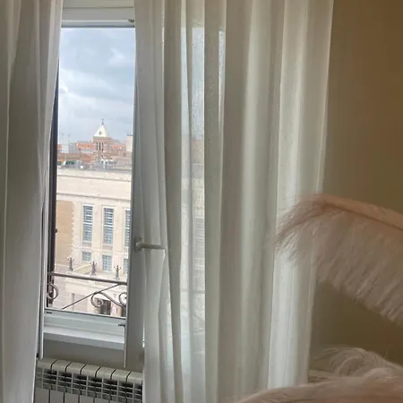 Bed and breakfast Dama Opera Elegantia *