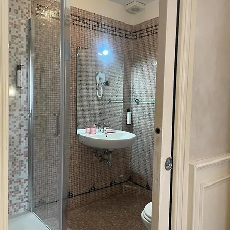 Dama Opera Elegantia Bed and breakfast